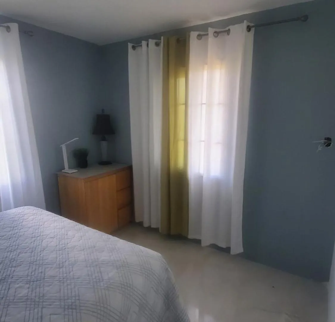 شقة Little Yellow House Green Island